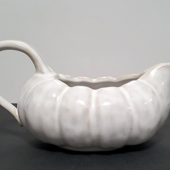 NEW Williams Sonoma Figural Pumpkin Gravy Boat 4 2/3" d 4 1/3" h Stoneware - Picture 1 of 7